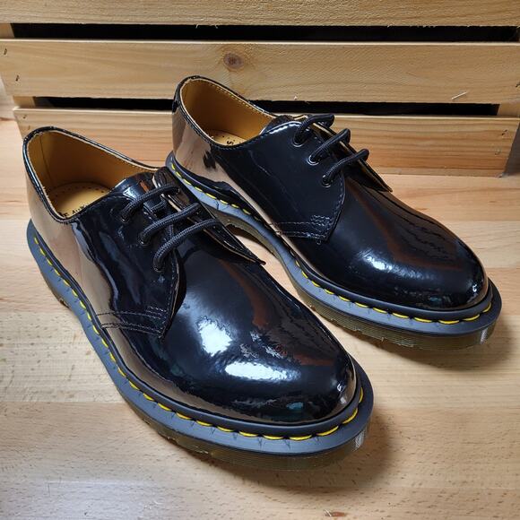 Dr. Martens Patent Leather Oxford Lace Up Shoes Women's Size 10 NWT